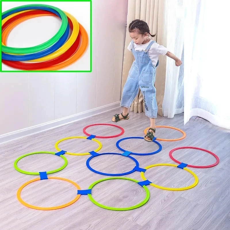 Bambini all'aperto Divertenti addestramento fisico Giocattoli sportivi Reticolo Anello di salto Set Gioco con 10 cerchi 10 connettori per giochi in parco Ragazzi Ragazze